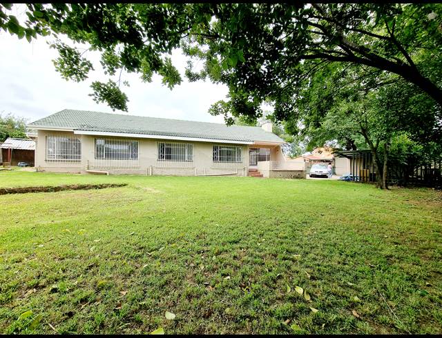 5 BEDROOM HOUSE RENTED IN EDENVALE CENTRAL